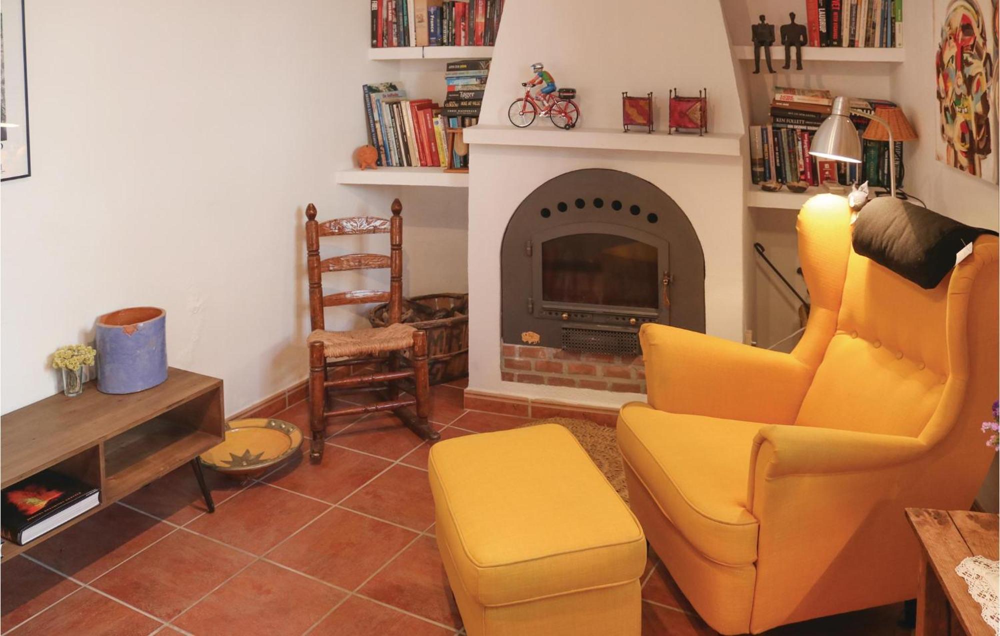 Nice Home In Canillas De Albaida With Wifi Eksteriør bilde